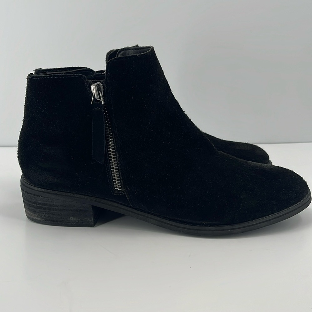 Blondo Linda Waterproof Bootie Heeled Ankle Boots Black Suede Leather Zipper 11